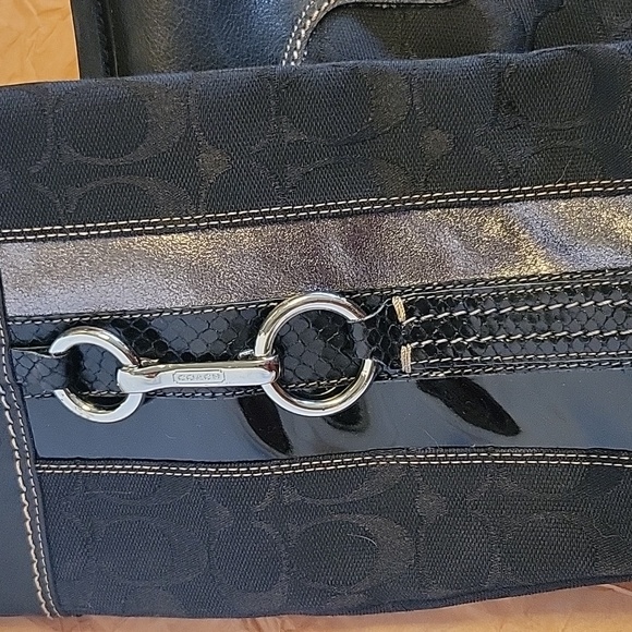 Coach - Picture 6 of 8